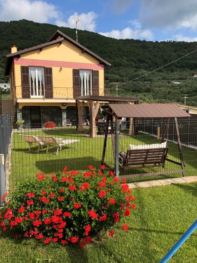 Casa Ginni Con Piscina E Giardino Caravonica Exteriér fotografie